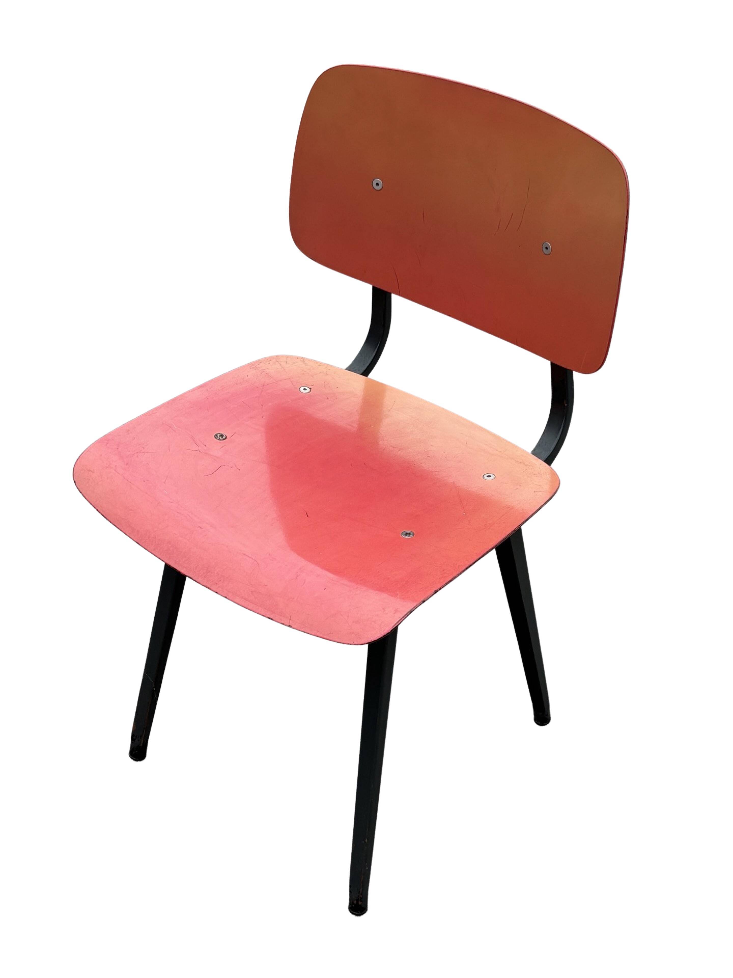 Vintage set of 4x Friso Kramer Revolt chairs Ahrend de Cirkel dutch design