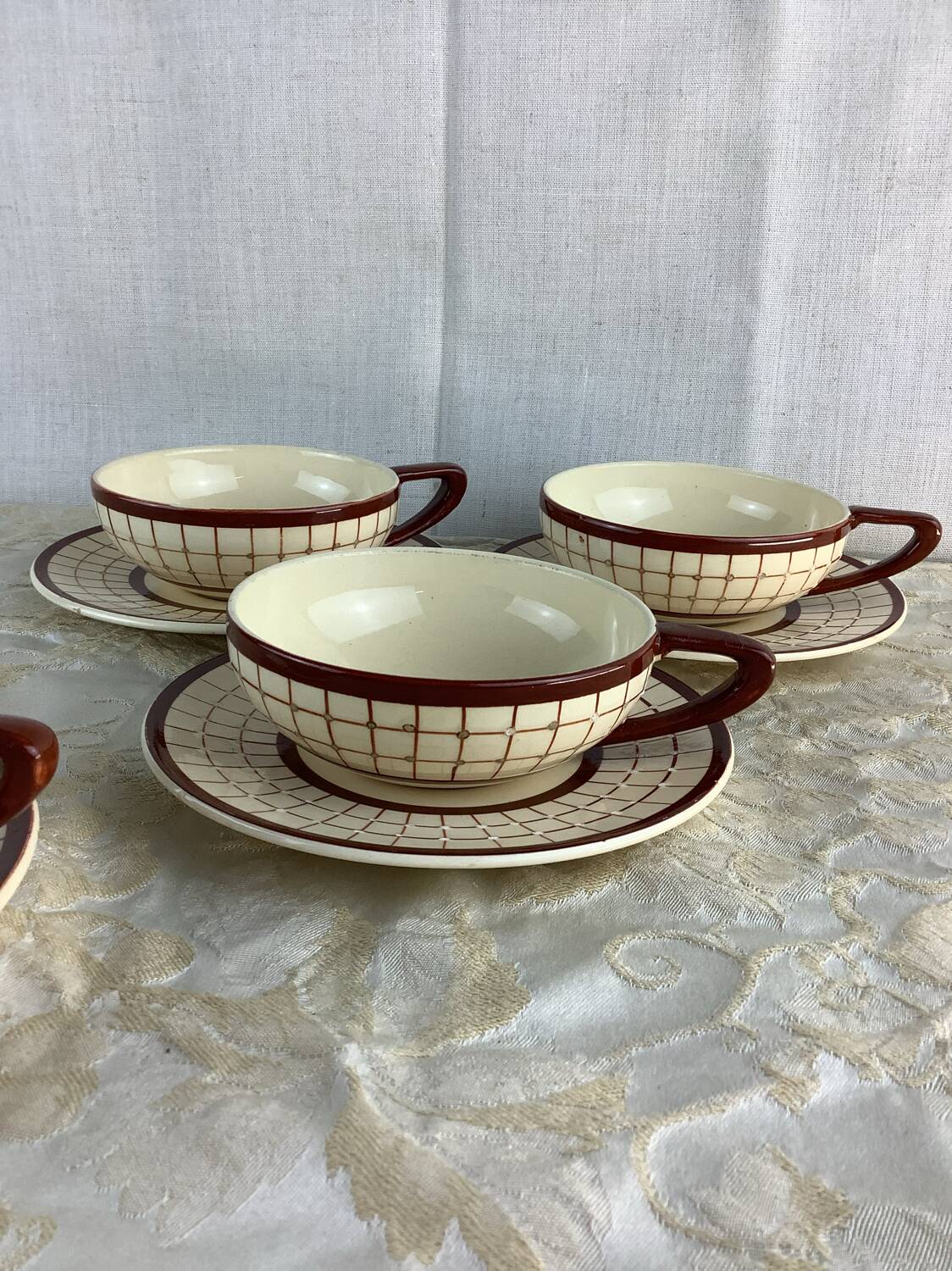 Longchamp Antique Cups & Saucers