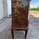 Venetian chest of drawers