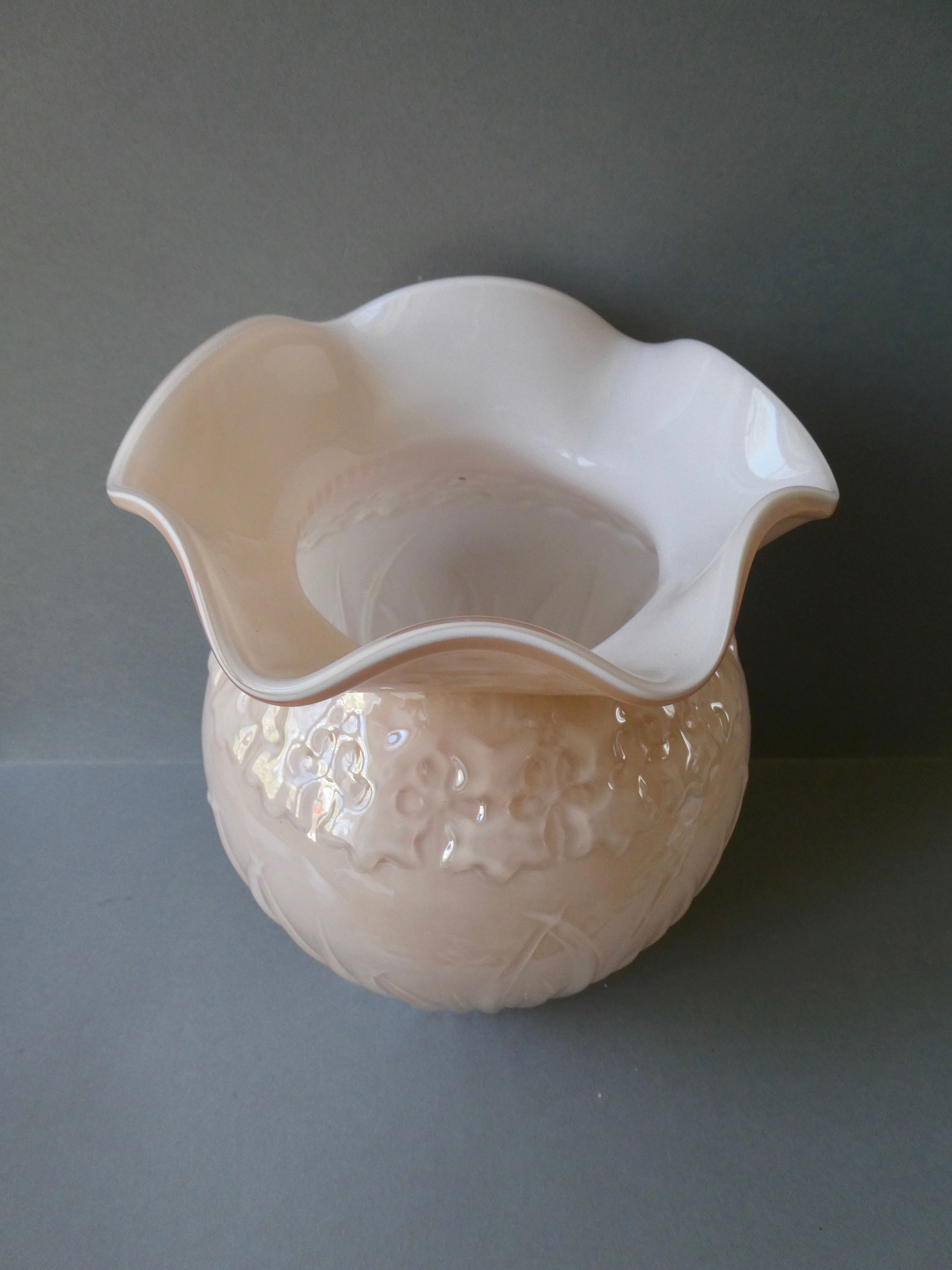 Art Nouveau vase in pink opaline
