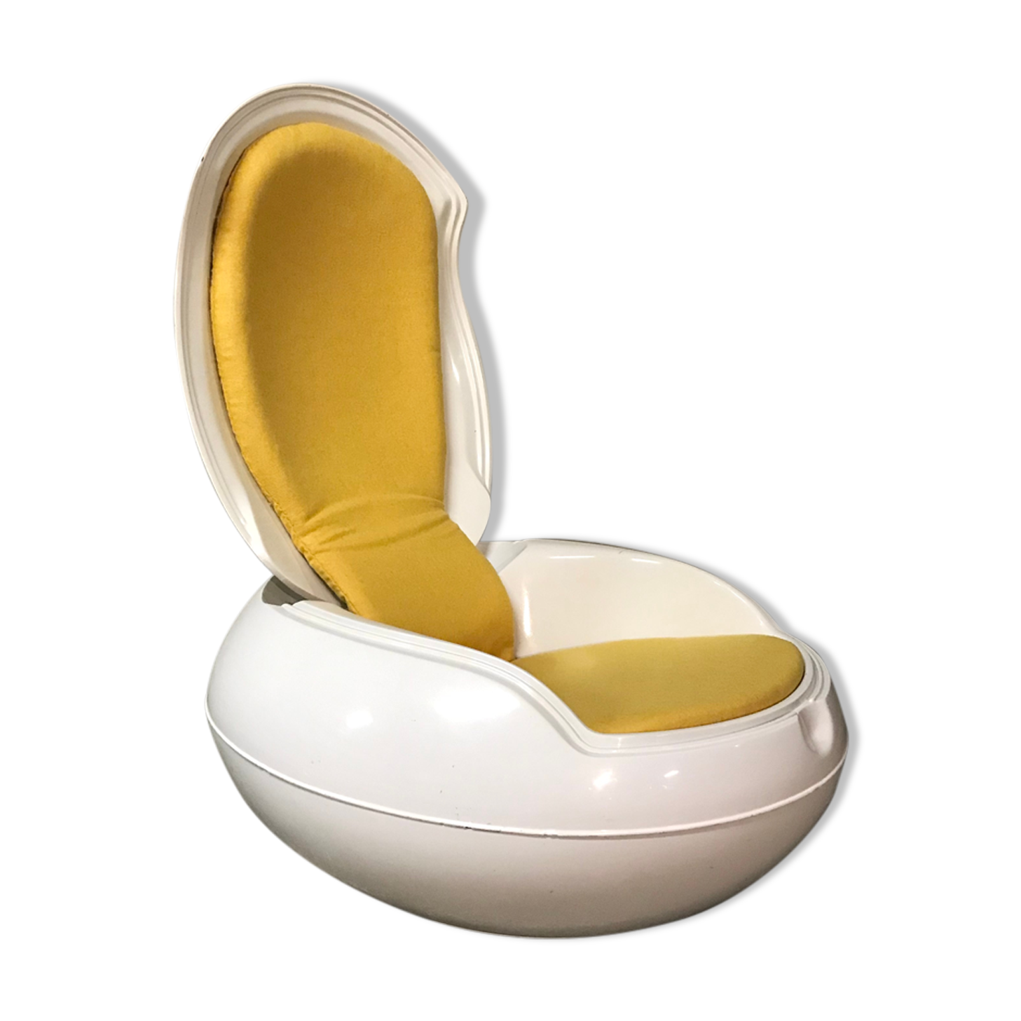 Peter Ghyczy's egg seat, Form Life collection 1970