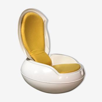 Peter Ghyczy's egg seat, Form Life collection 1970
