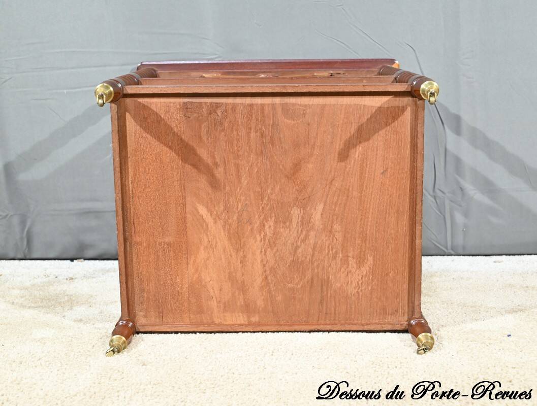 Porte-revues en acajou, époque Louis Philippe, milieu XIXème