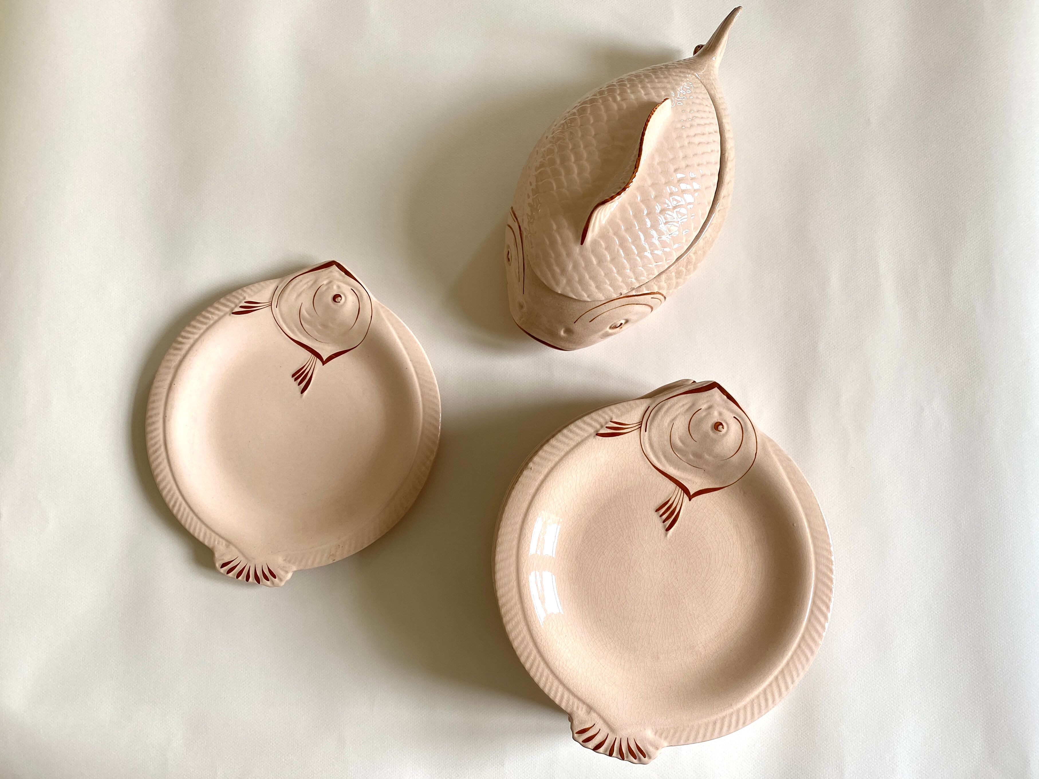 Pink Longwy Fish Service