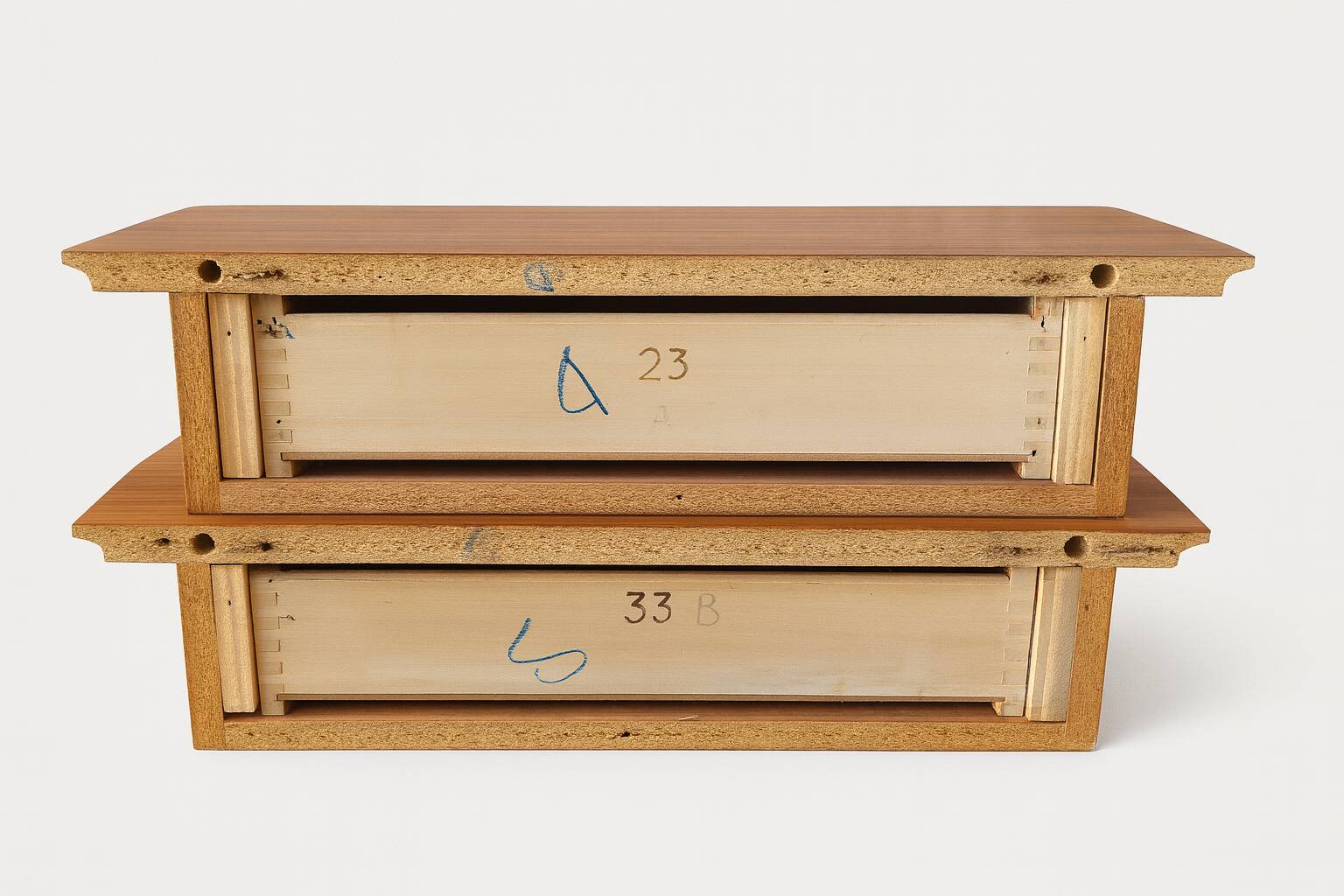 Pair of wall-mounted bedside tables, produced by Permanente Mobili Cantù, ver.