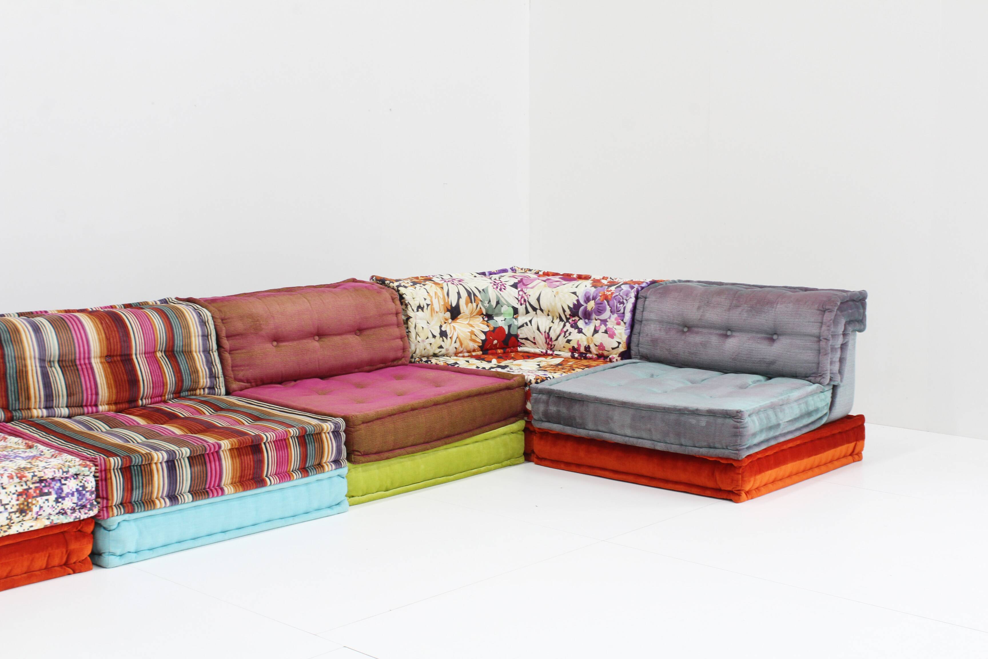 Roche Bobois Mah Jong sofa Missoni fabric design by Hans Hopfer , set of 14