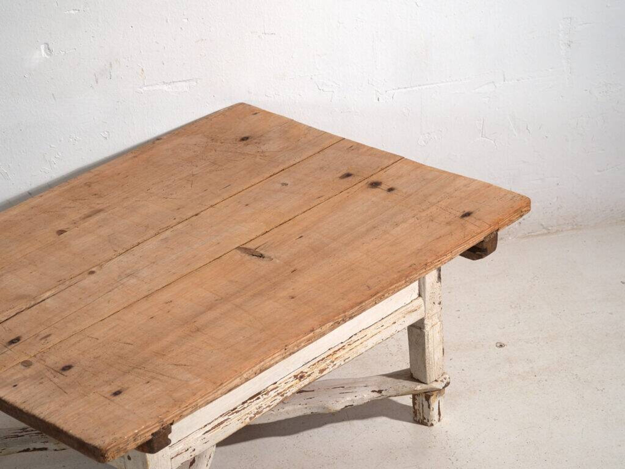 Antique pine coffee table – Central Europe, circa 1900