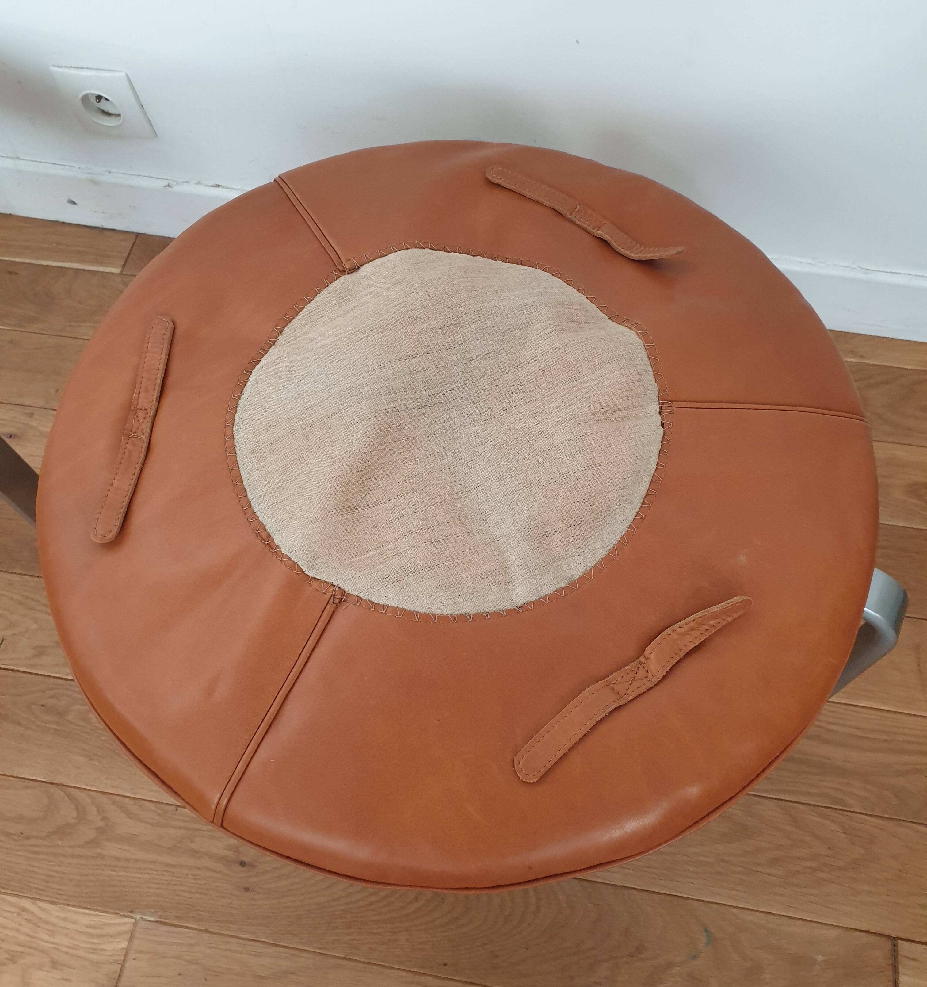 Tabourets PK33 de Poul Kjaerholm, E. Kold Christensen