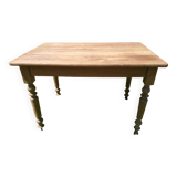 Oak table with turned legs