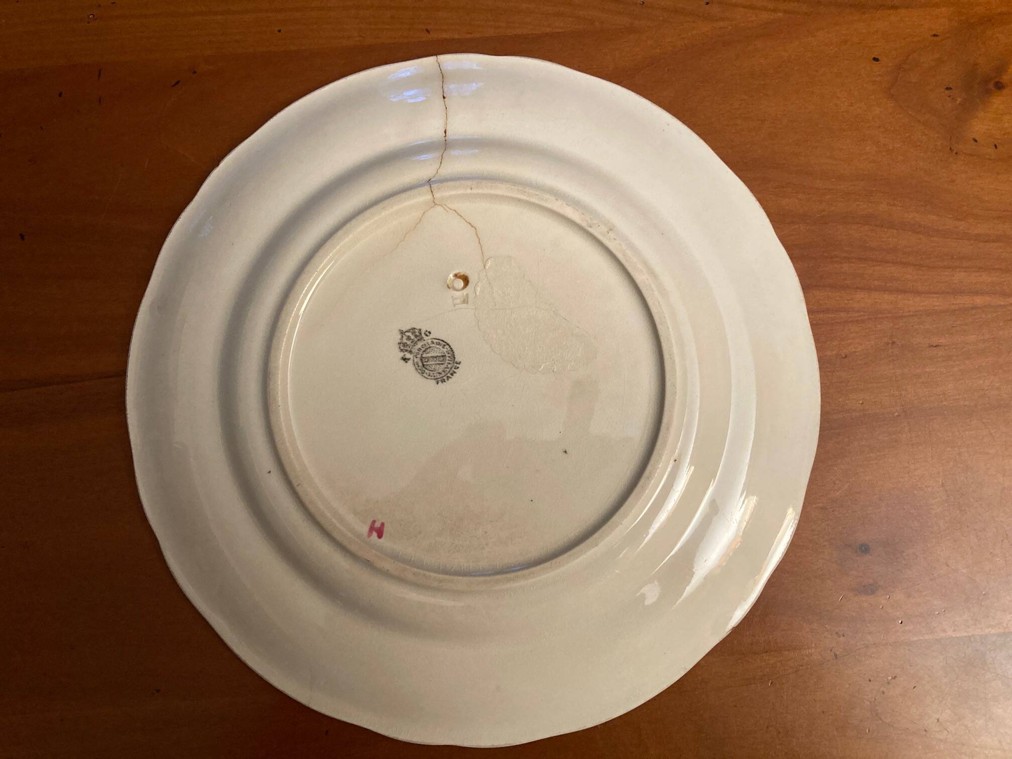 Set of 2 decorative floral plates