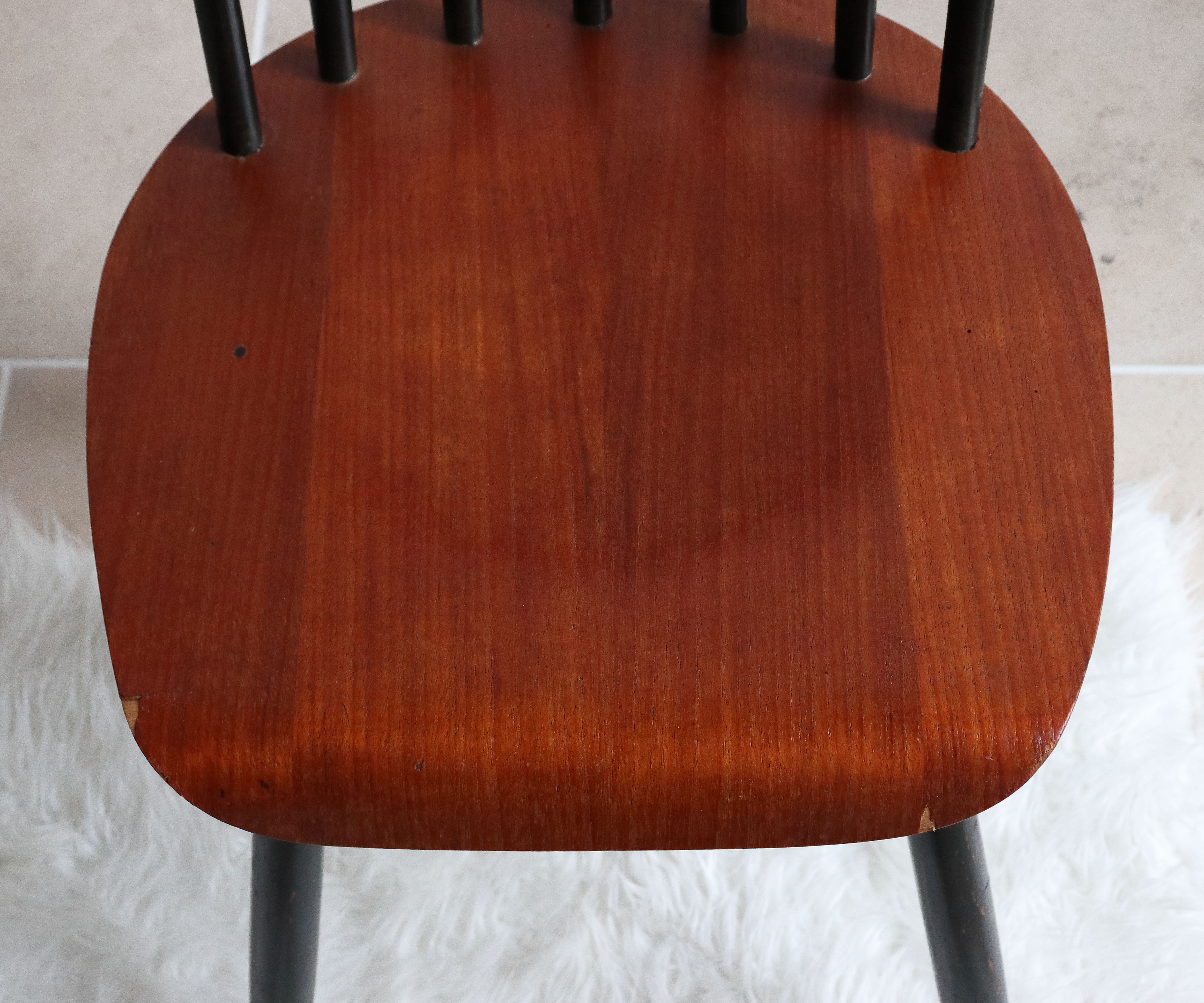 Suite de quatre chaises Fanett par Ilmari Tapiovaara