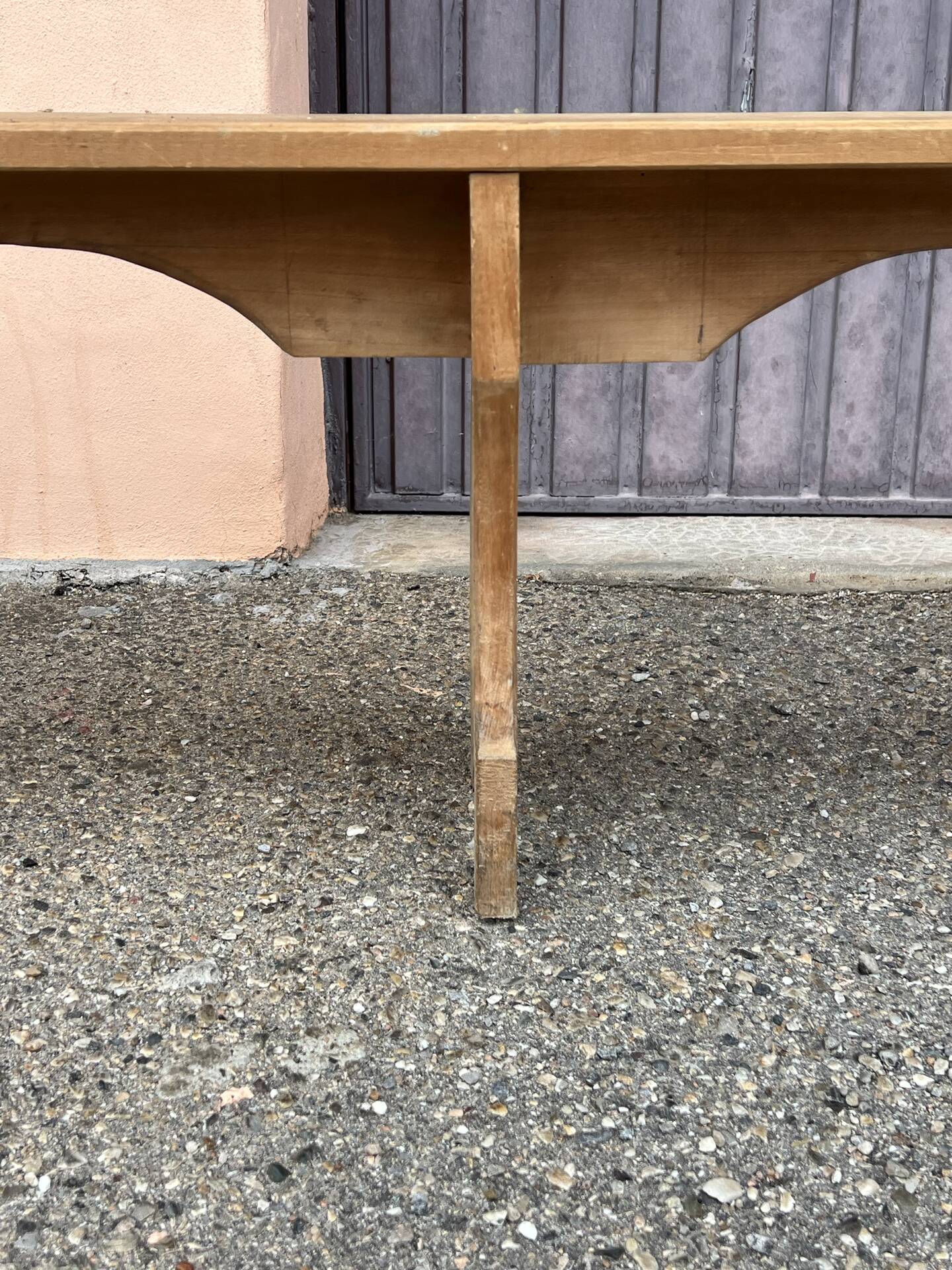 Long banc en bois massif travail artisanal français