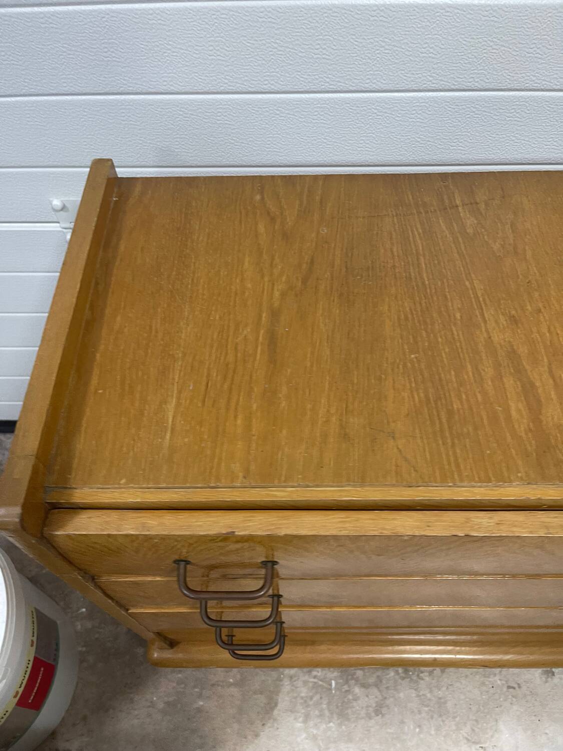 Compass foot chest of drawers