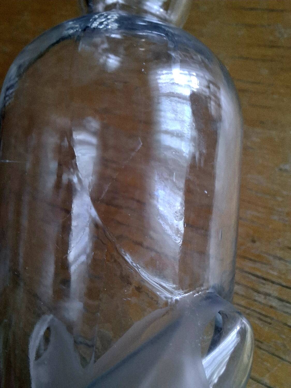 Hand-made bottle from the Legras factory in Saint-Denis 250827