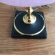 Lampe vintage en céramique laiton et boule en verre rose