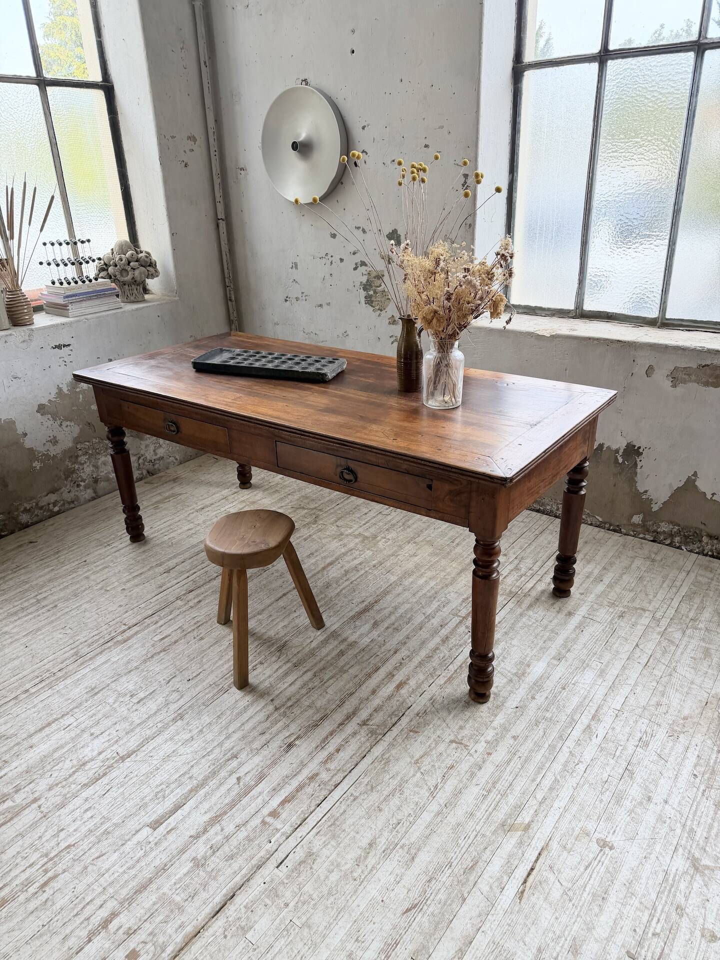 Table de ferme ou table de drapier noyer massif 1900