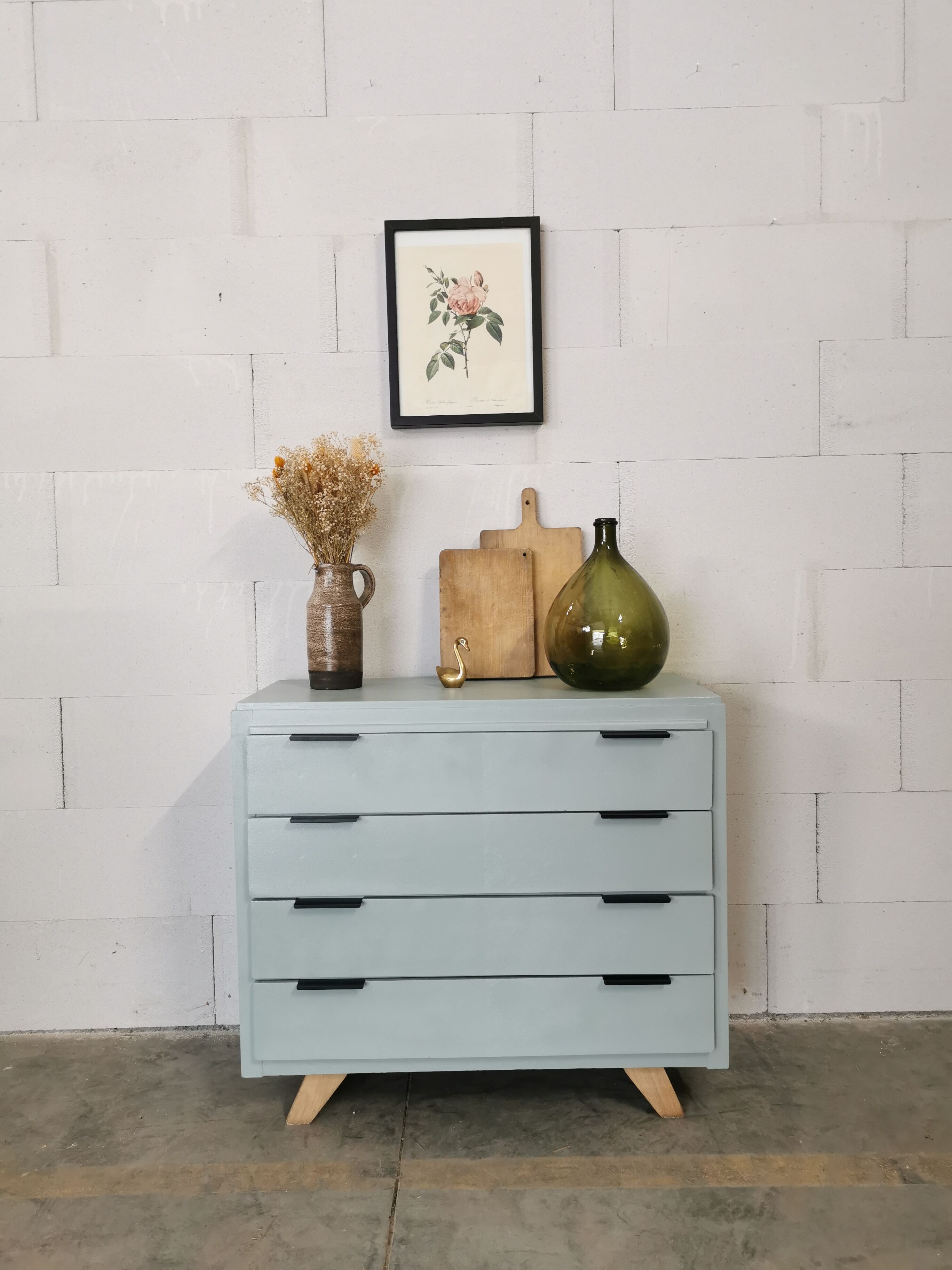 Vintage dresser