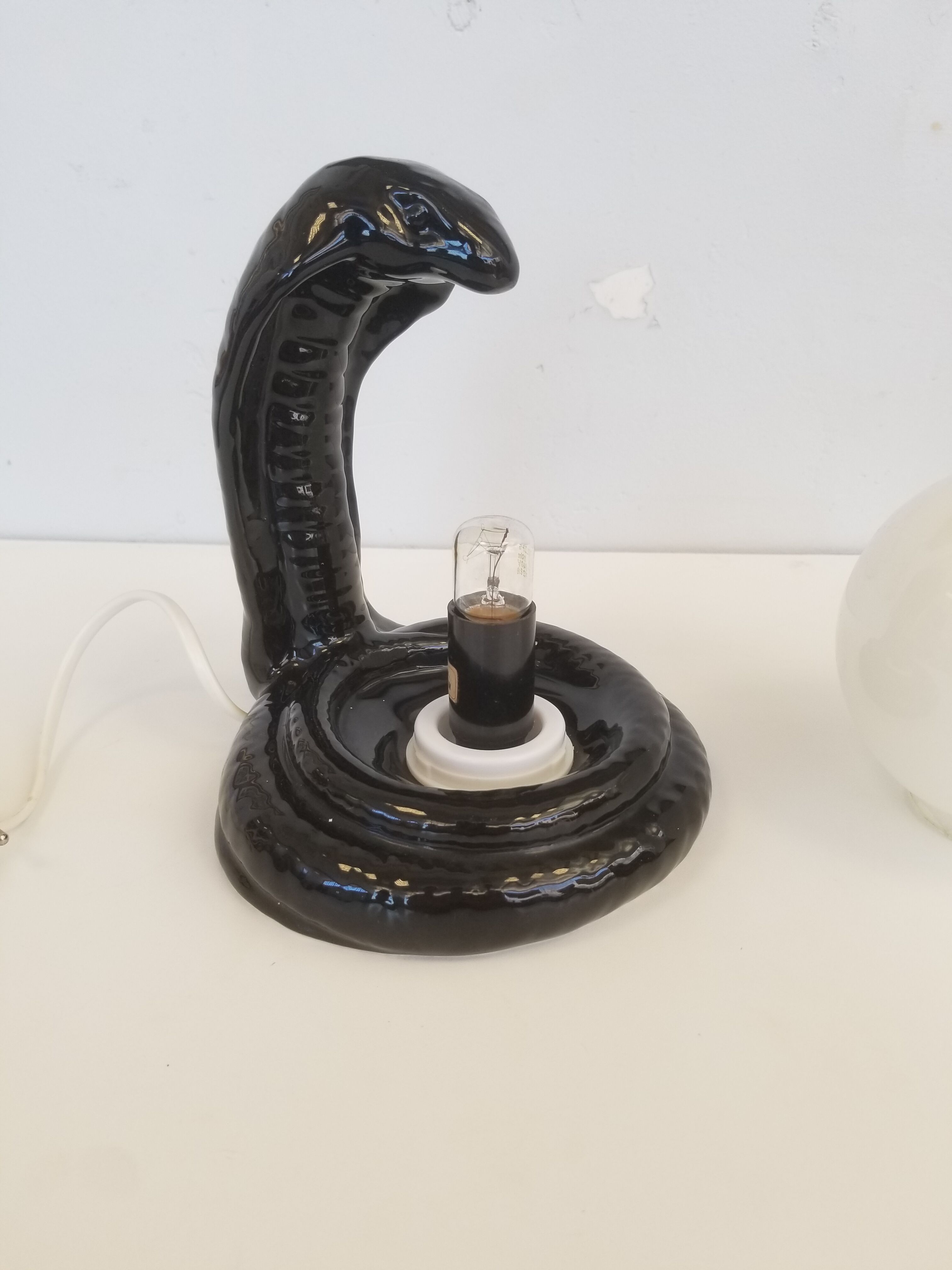 Cobra lamp