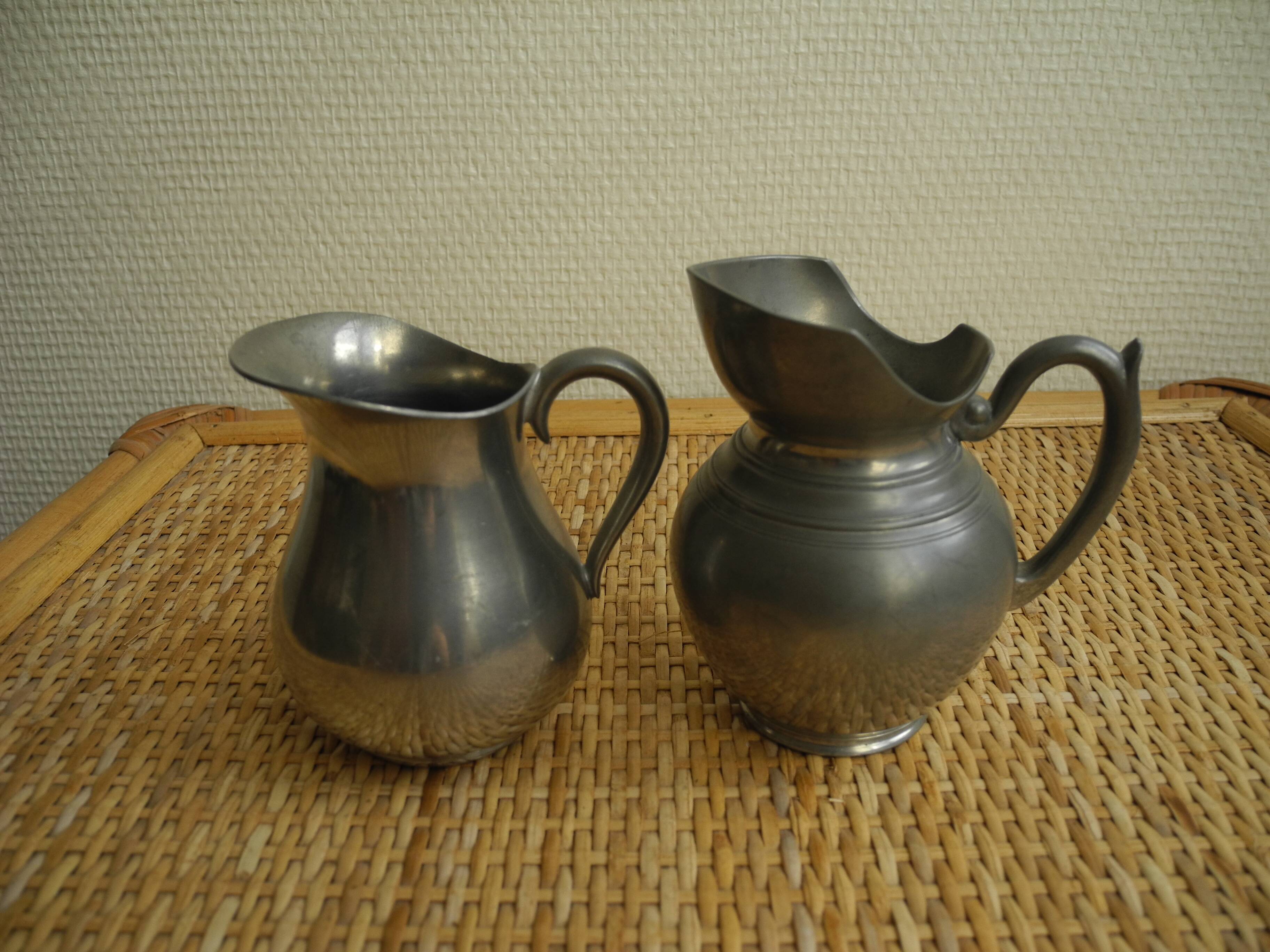 Lot anciens pots à lait crème étain fin