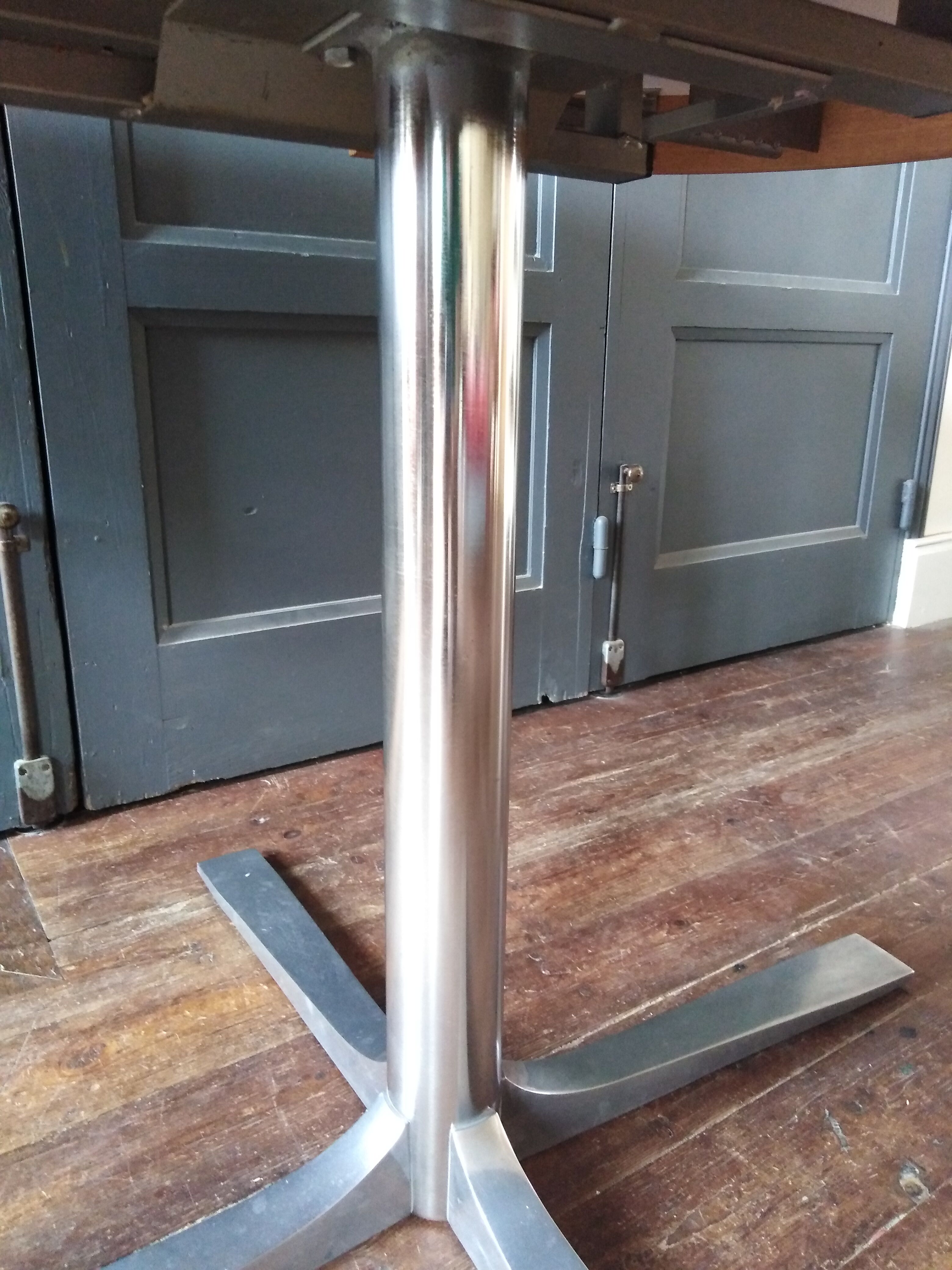 Vintage round table with extensions 1970