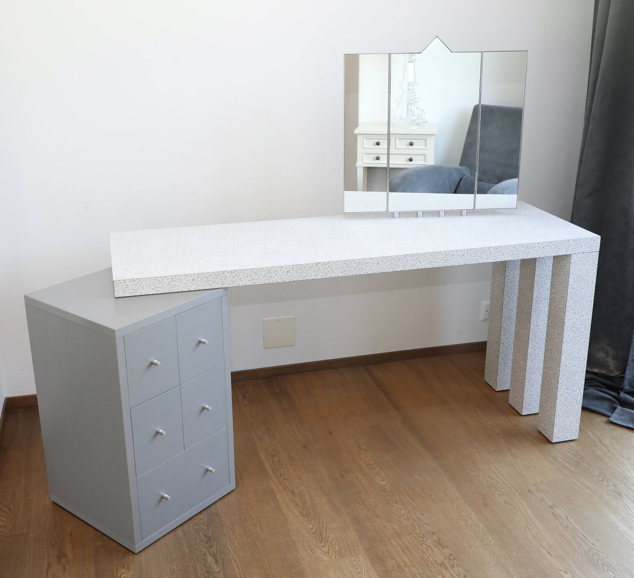 Coiffeuse Dione (Antonia Astori, 1980)