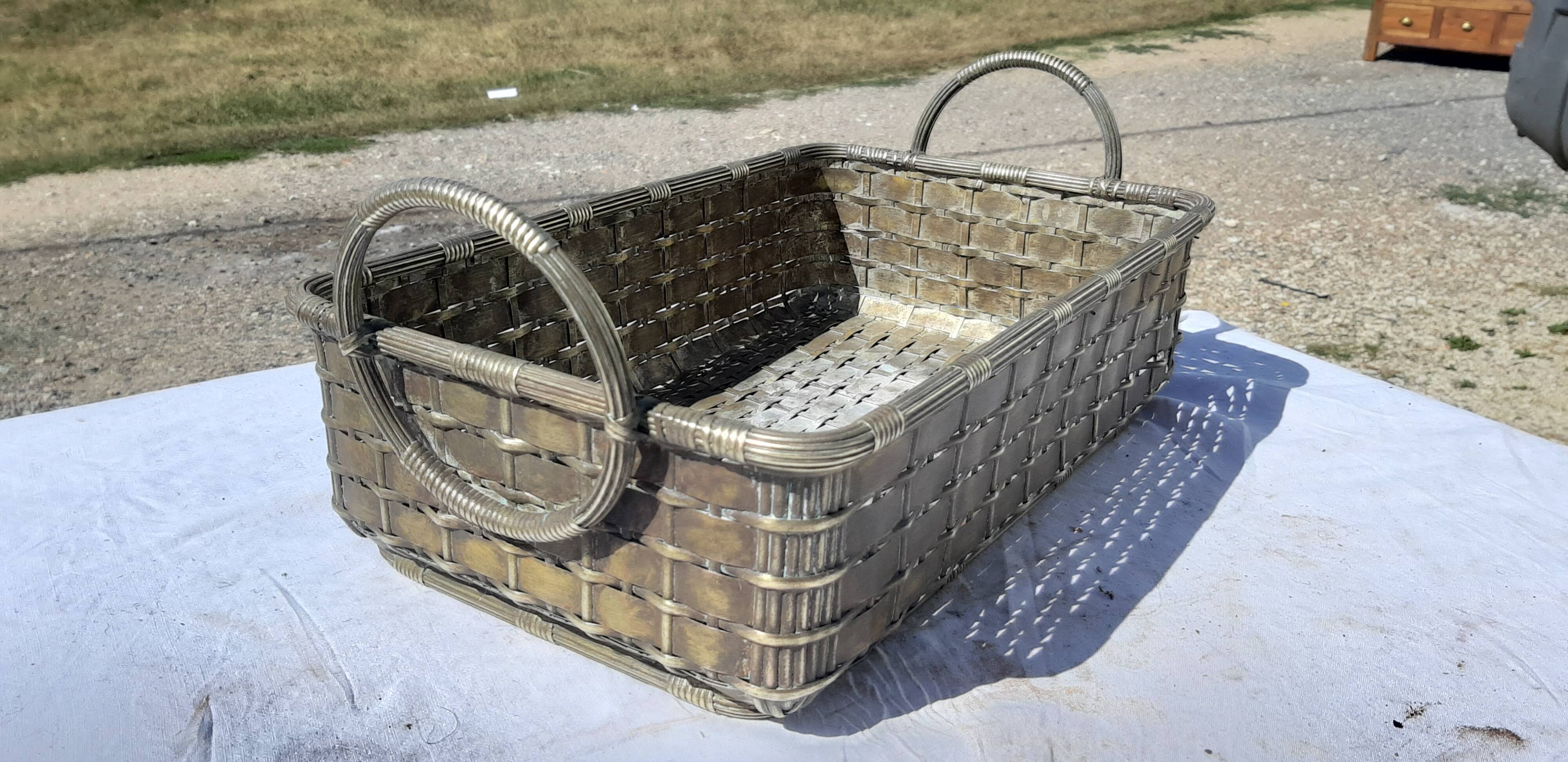 Basket braided in silver metal 19th