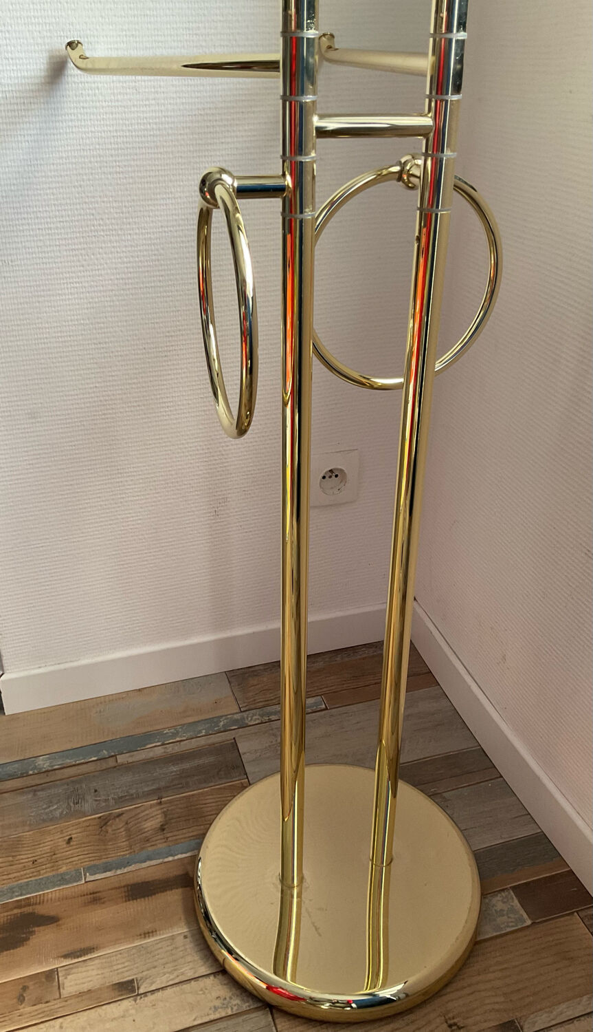 Italian towel rack in gilded metal from the 70s