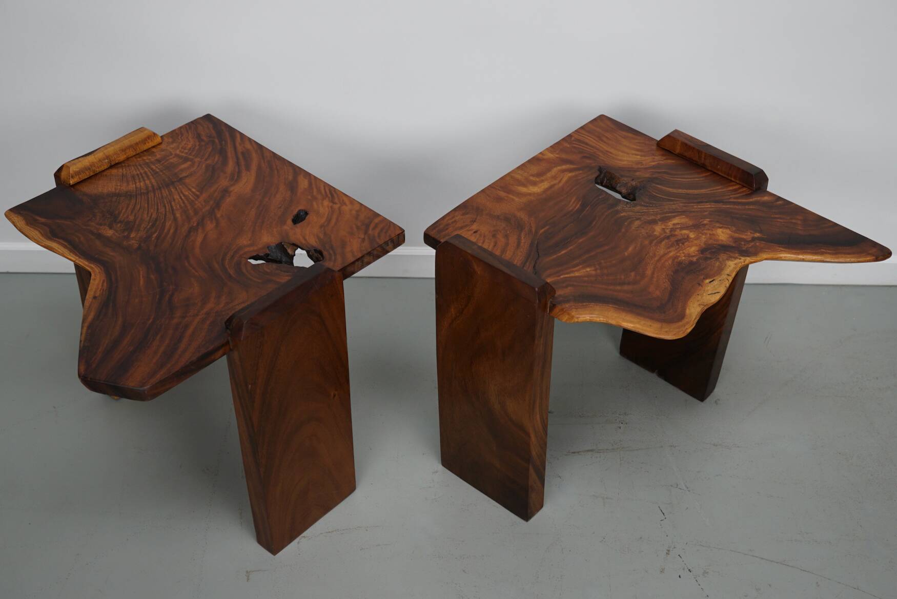 Pair of Vintage Natural Coffee Tables in Walnut, ca 1970/1980