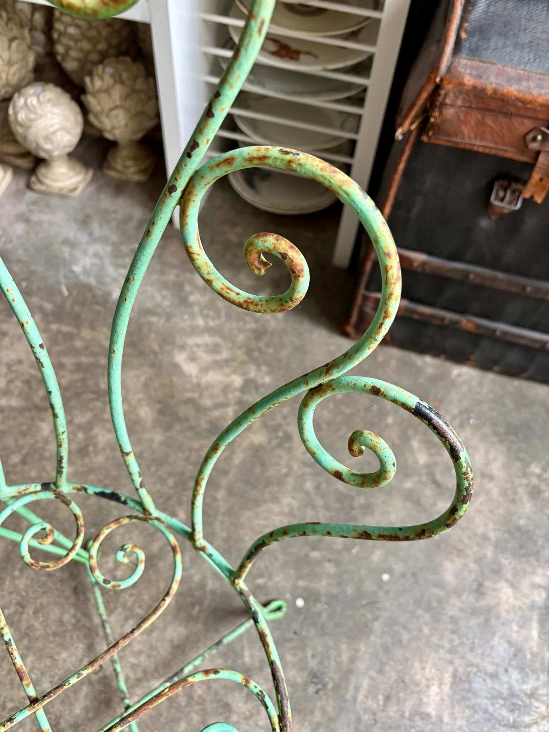 Chaise de jardin en fer forgé vert