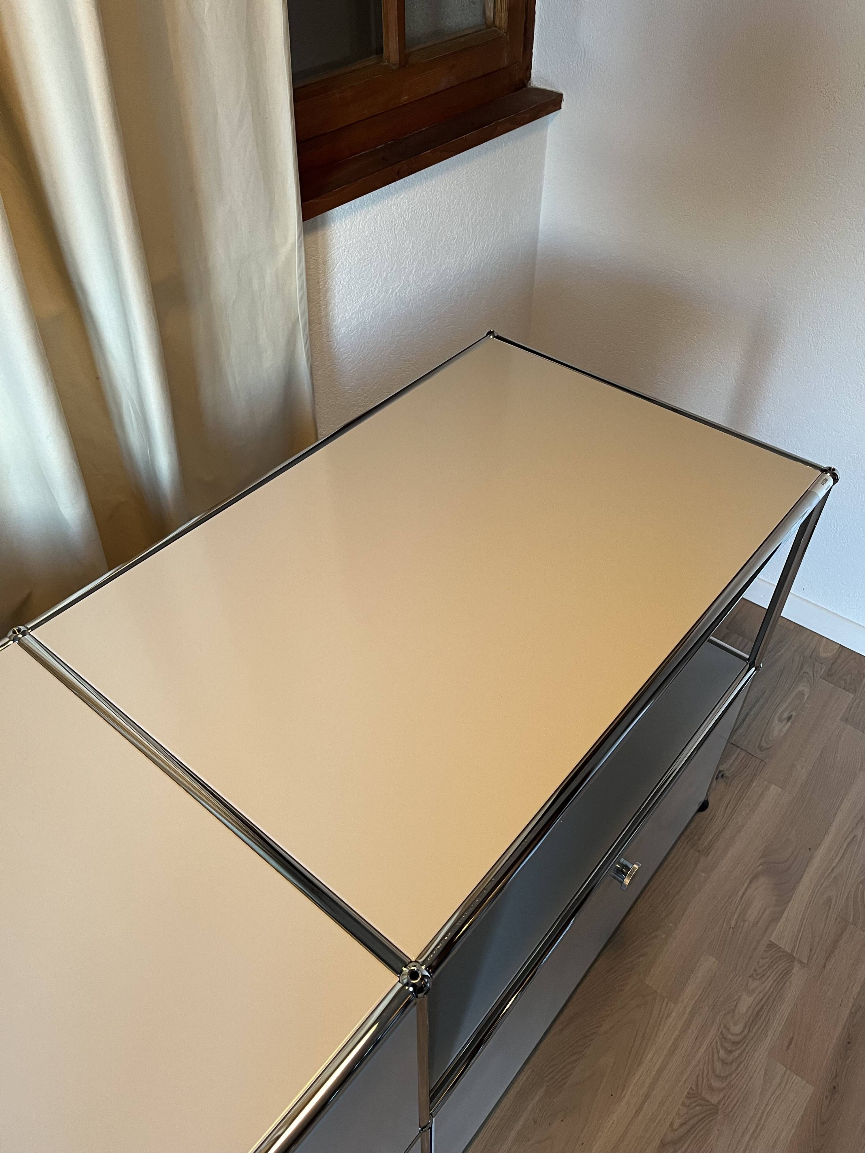 Commode / buffet USM Haller Gris léger (dernières générations) | Selency