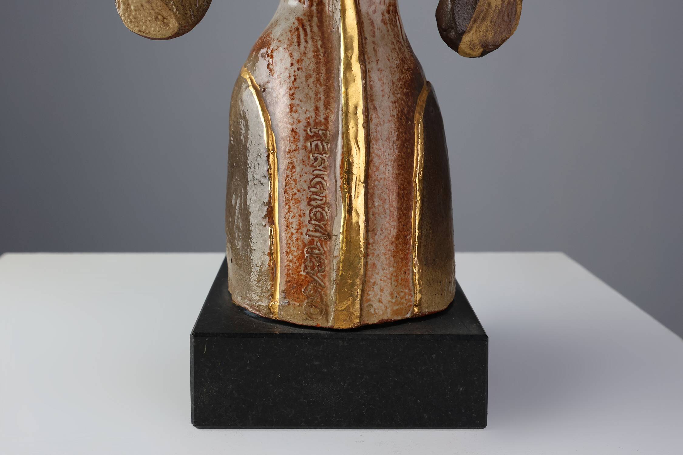 Totem signed and numbered by Elisabeth Vandeweghe for Perignem, Belgium, 19