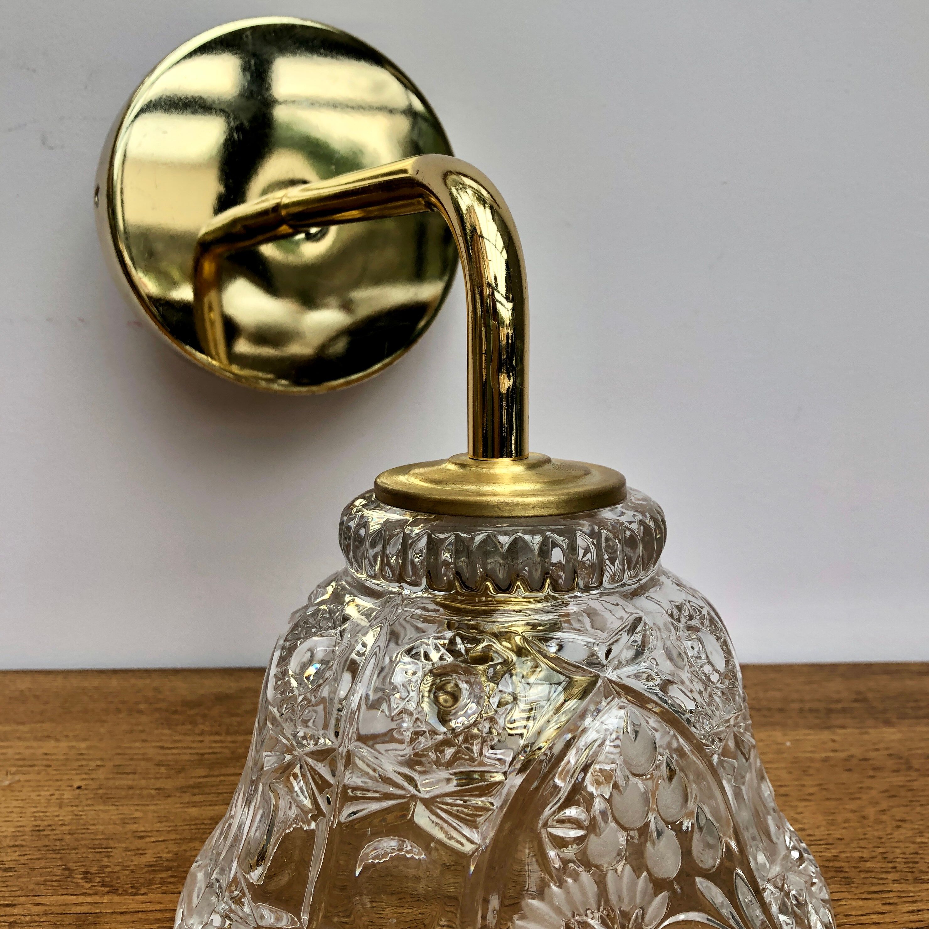 Applique abat-jour vinatge en verre ciselé