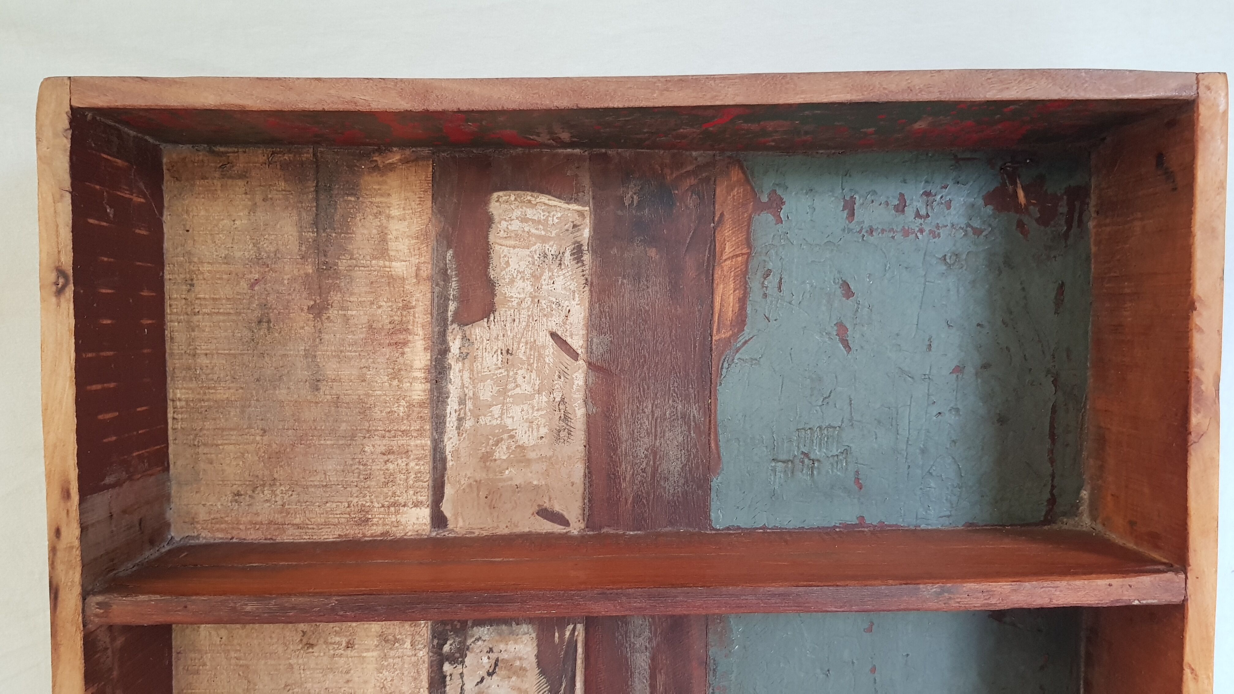Wall shelf 3 shelves + 4 hooks cast iron in polychrome wood
