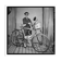Photographie d'un Indien posant avec son vélo
