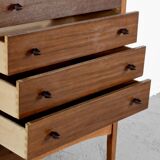 Commode / Tallboy en noyer du milieu du siècle par W&T Lock Of Bath.