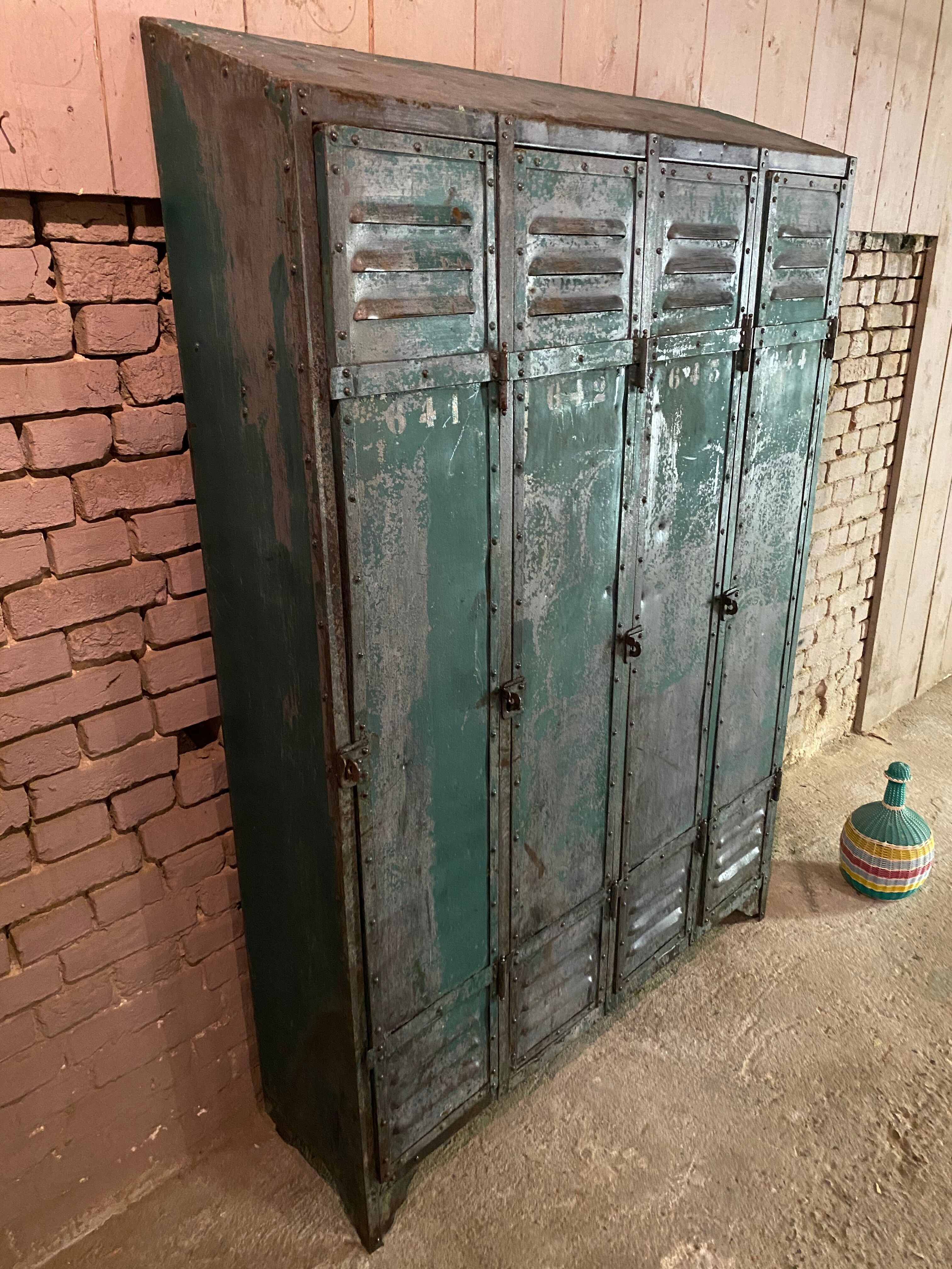 Riveted industrial vest 1920 original color