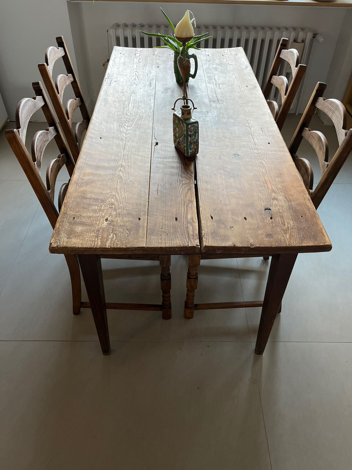 4 antique chairs with green velvet upholstery