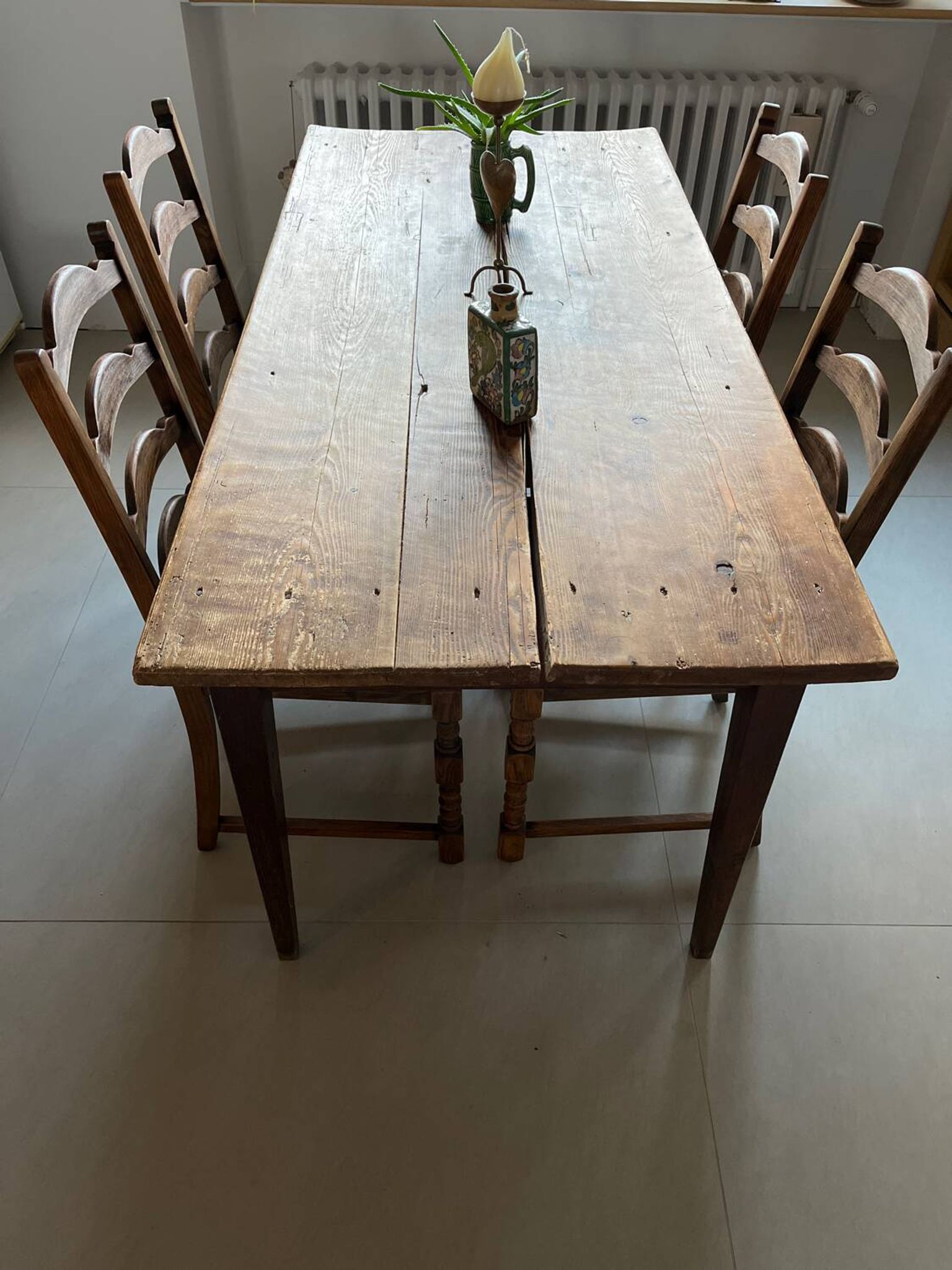 4 antique chairs with green velvet upholstery