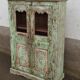 Armoire vitrée patinée verte