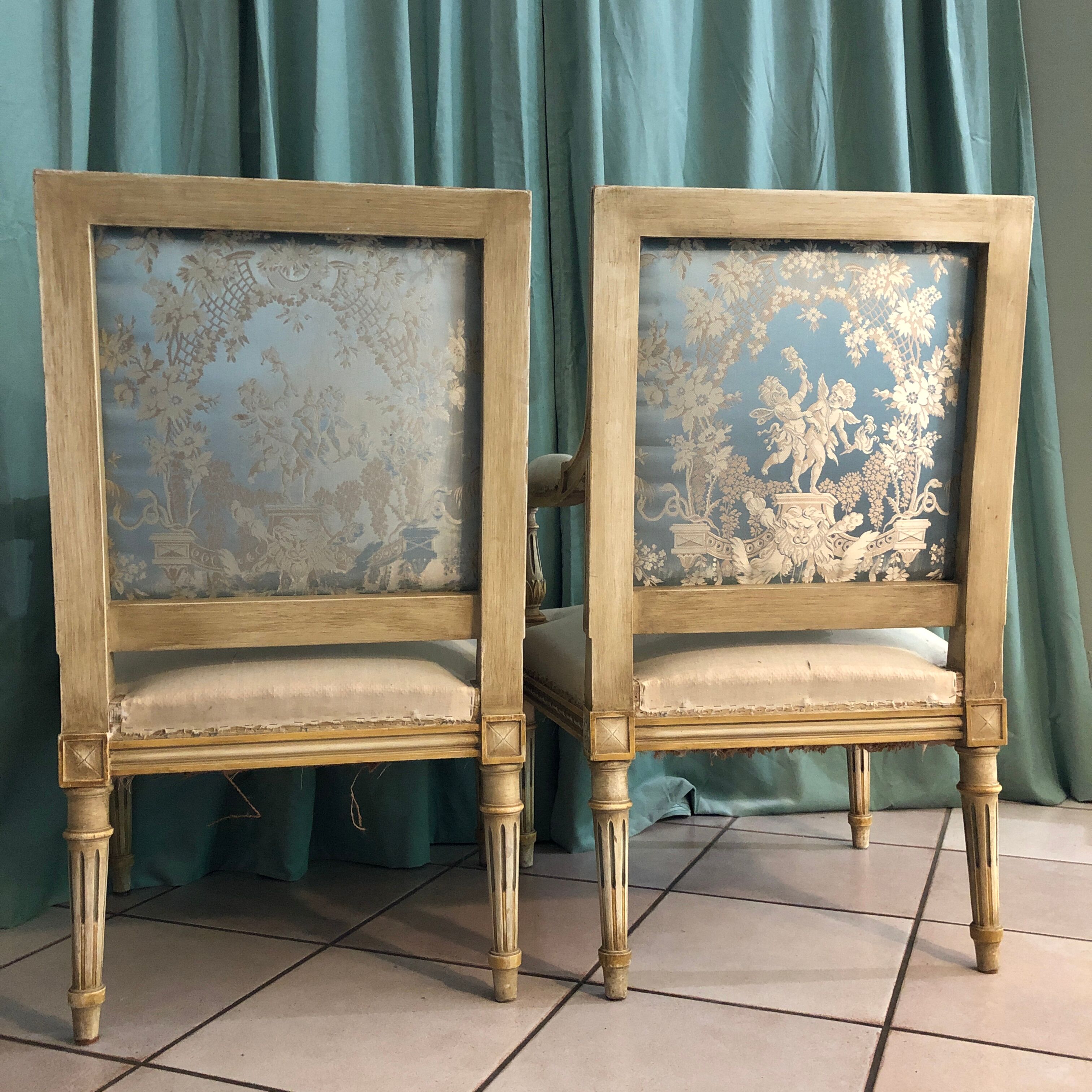 Pair of chairs to queen Louis XVI style