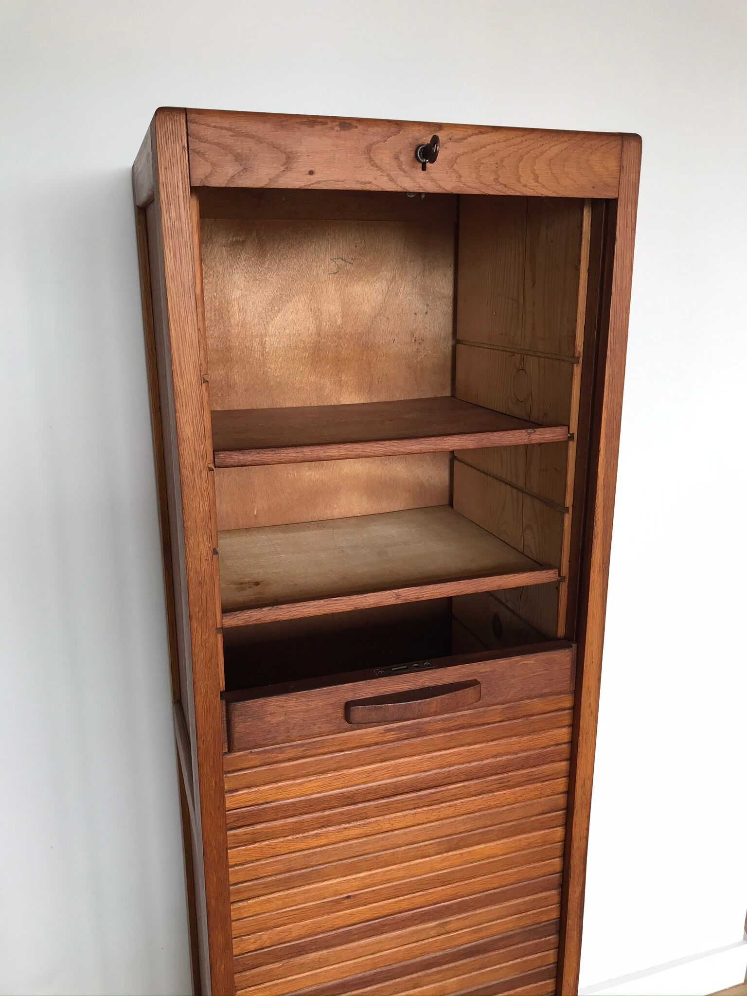 Vintage curtain binder in solid oak 5 shelves