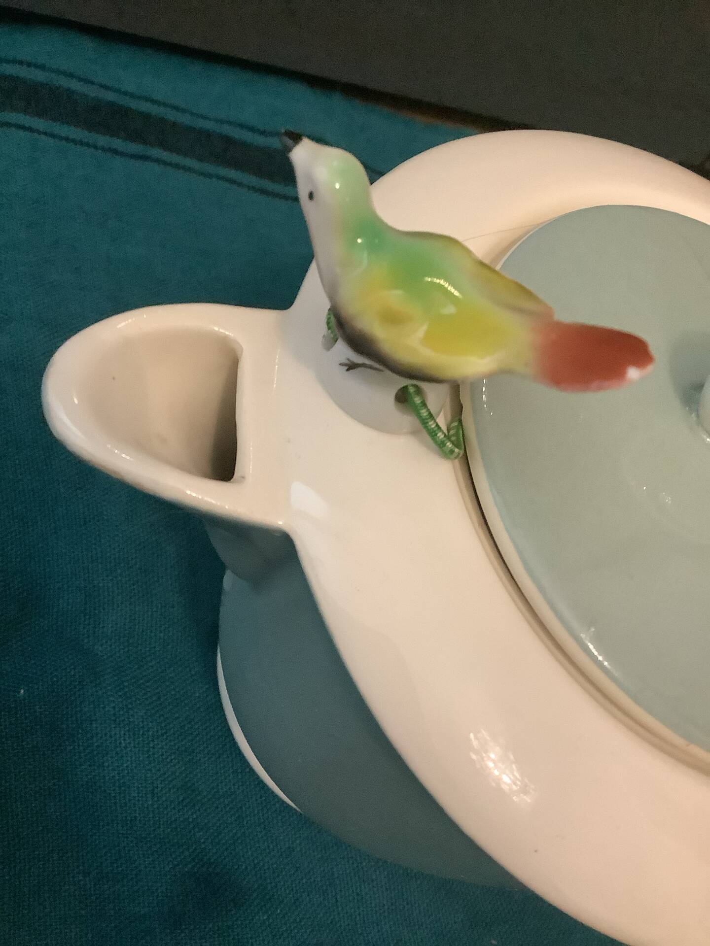 Cups + Saucers + Jug + Bird