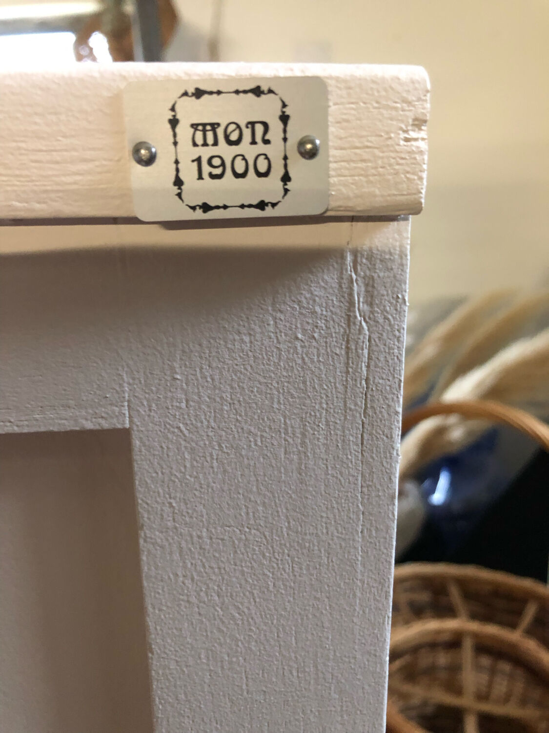 Commode vintage