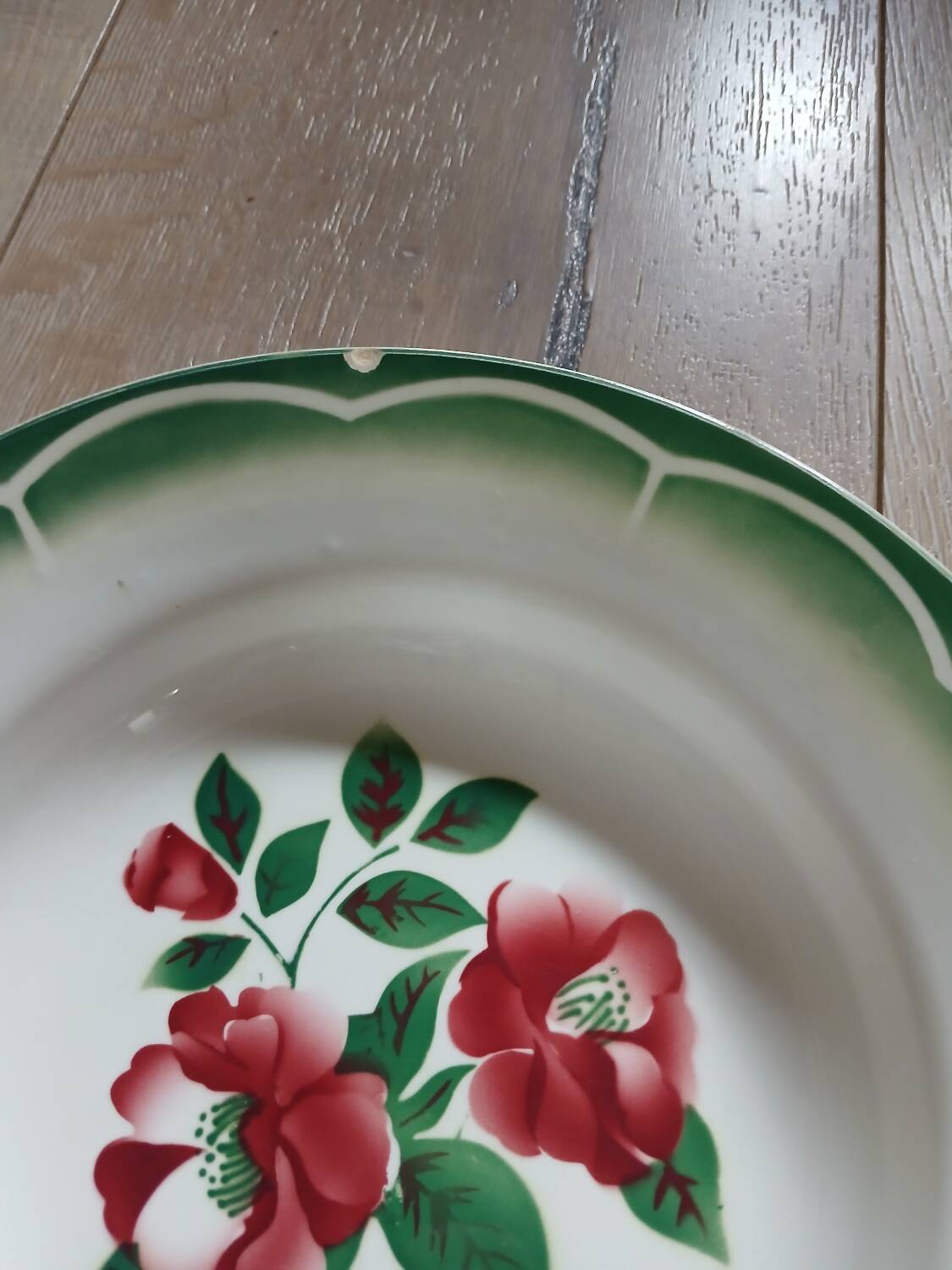 4 Digoin and Sarreguemines soup plates