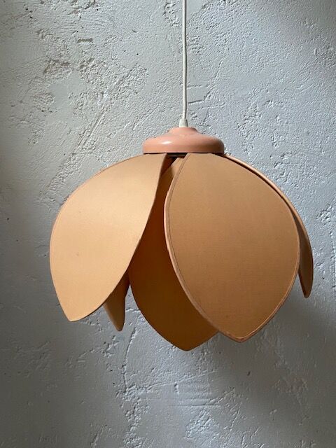 Vintage lotus petal suspension