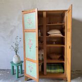 Armoire parisienne