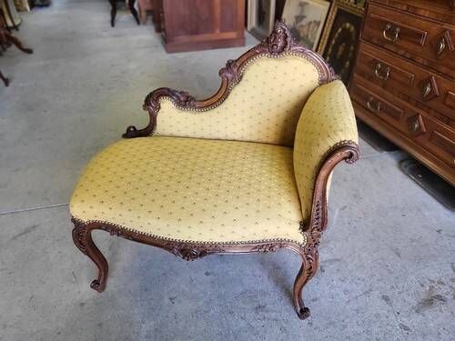 LOUIS XV CAUSEUSE 1 PLACE IN WALNUT ROCOCO
