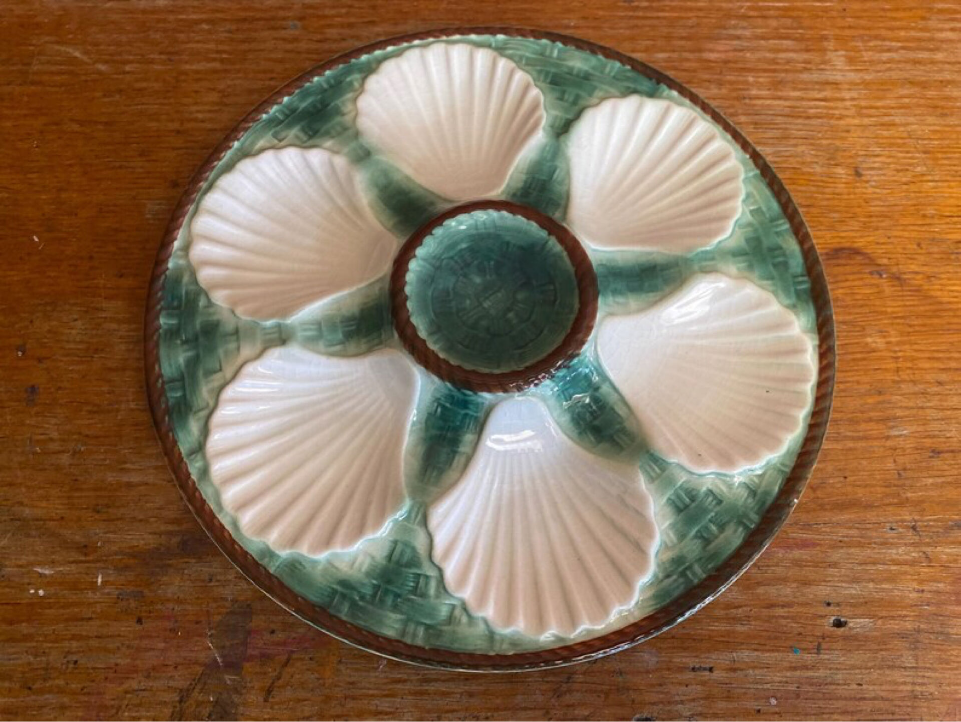 Set of 3 oyster plates barbotine majolica model chantilly ceramics