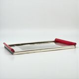 Plateau Space Age européen des années 70 à graphisme moderniste