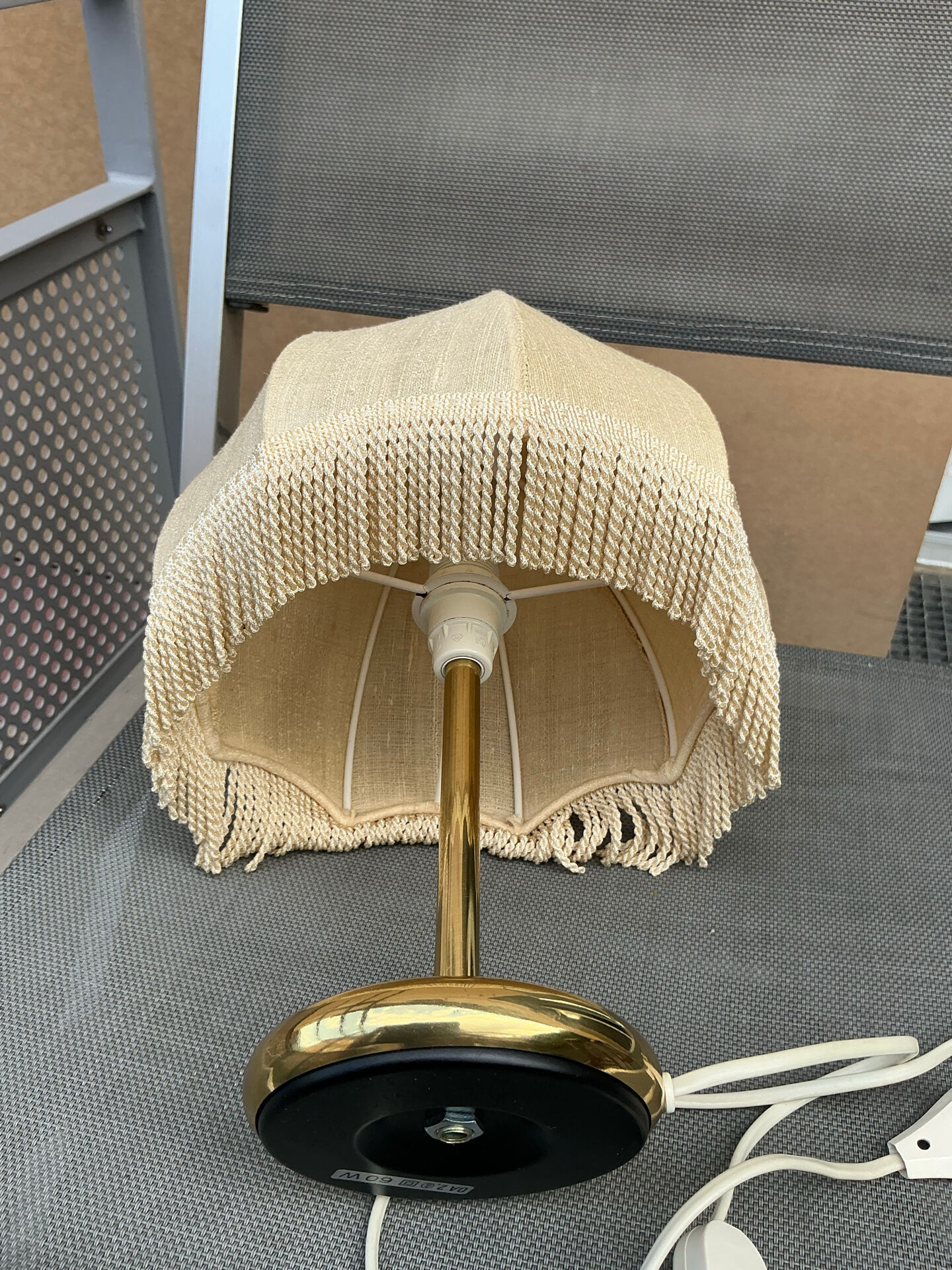 Vintage table lamp with fringed shade – gilded brass – 1970s